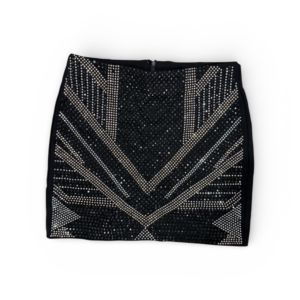 215. H&M NWOT Women’s Black Mini Skirt with Silver Embellishments Size 4